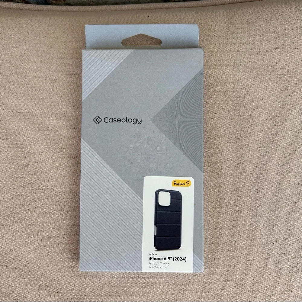 Caseology Athlex Mag Case for iPhone‎ 16 Pro Max (2024) in Navy Blue MagSafe